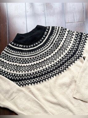 H&M Black Cream Fair Isle Turtleneck SweaterGranola Heritage lagenlook